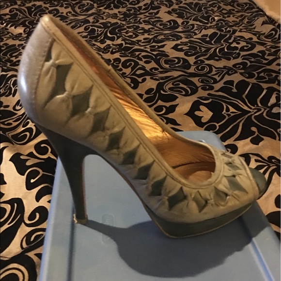 BCBG Leather denim colored Platform Peep-toe heels - Picture 3 of 4